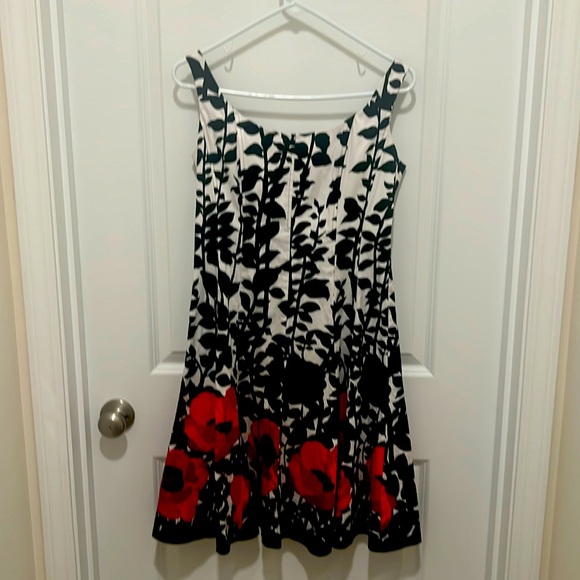 Black, white and red floral printed dress - Picture 1 of 3